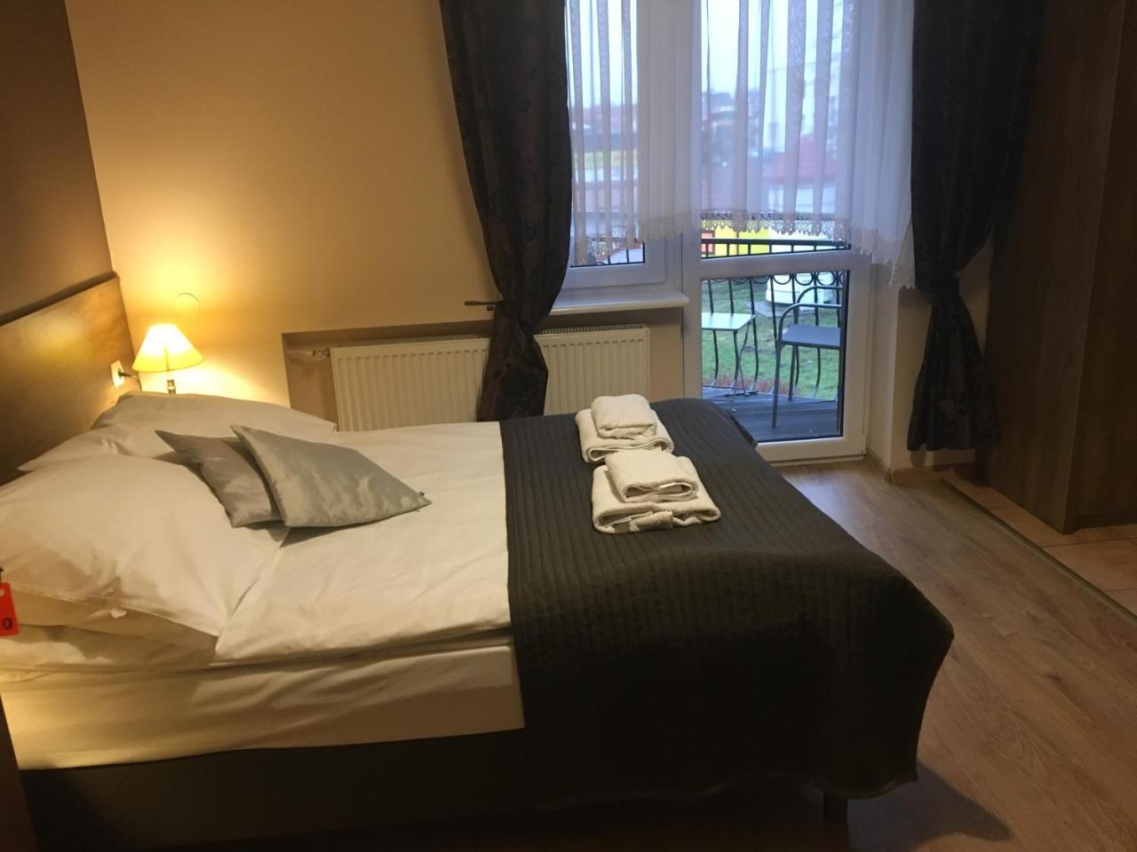 斯特拉托斯住宿加早餐旅馆 莱鲍 外观 照片